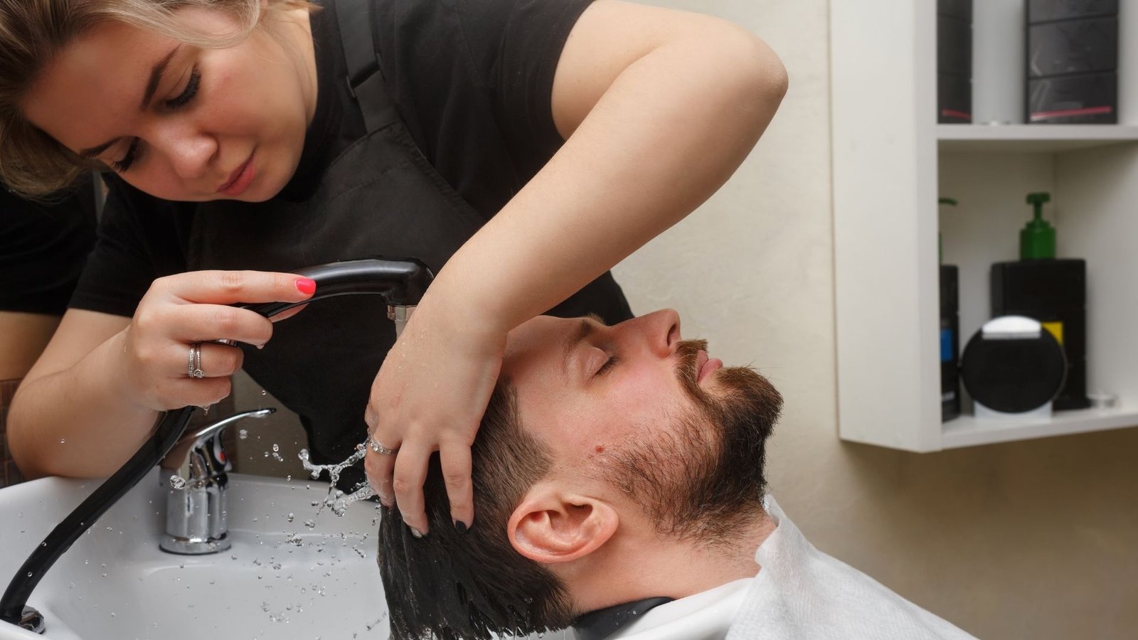 How to Tell If Your Hair Needs Professional Treatment?